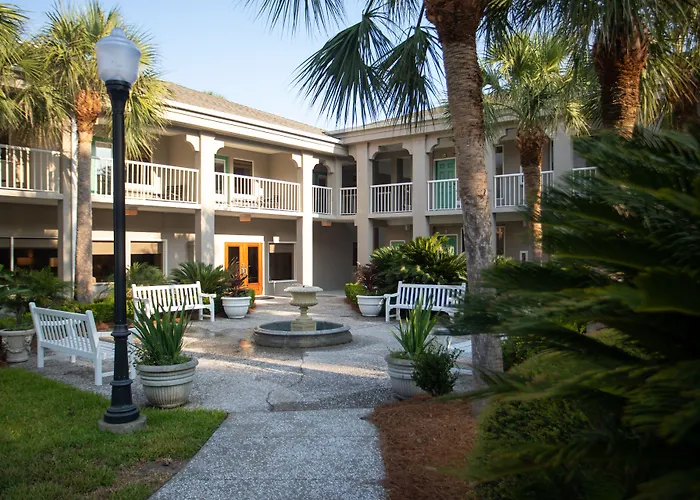 Beachview Club Hotel